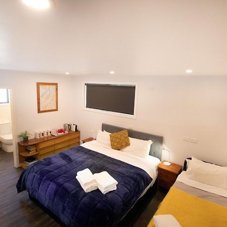 Classy Cabin - In Town - Spa Pool ควีนส์ทาวน์ ภายนอก รูปภาพ